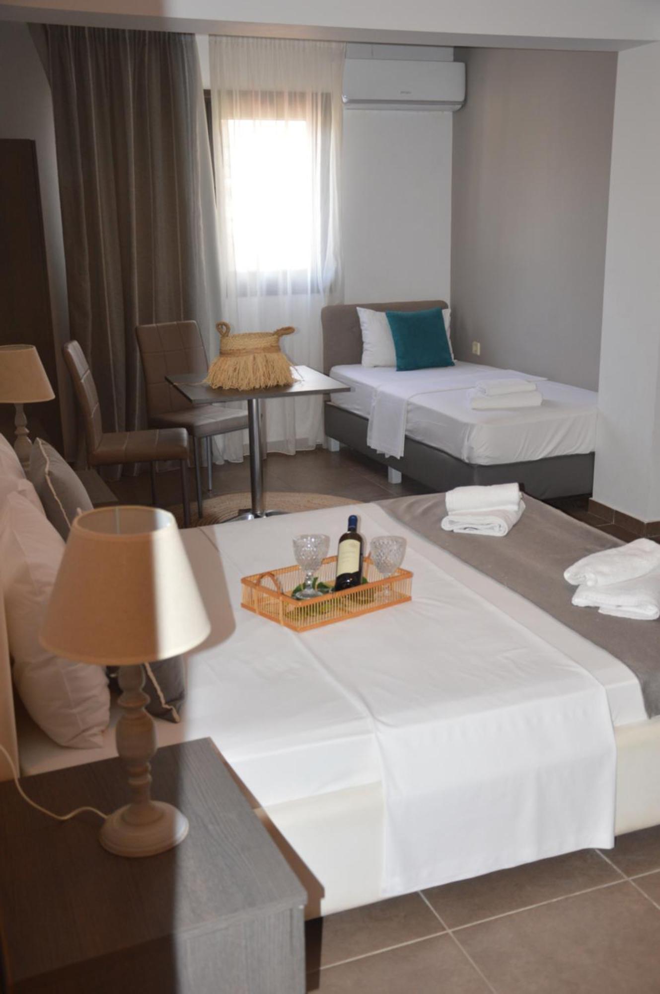 Aqua Mare Sea Side Rooms Nea Kallikrateia Luaran gambar